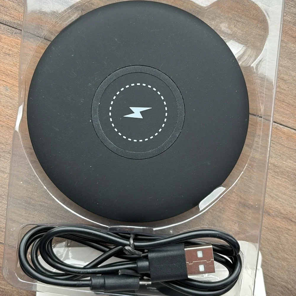 Rapid charging Power disc and USB cable